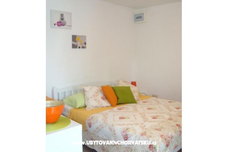 Studio apartman Dinka – photo 2