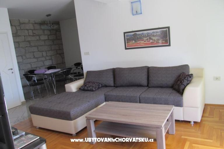 Tomy – photo 16