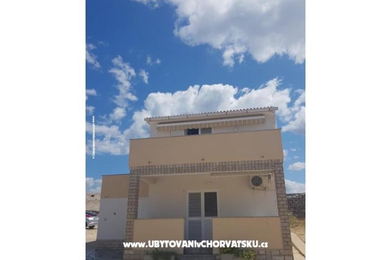 Apartments Iva i Mirjana – photo 2