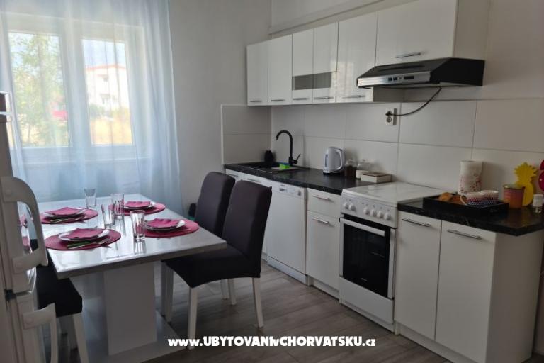 Apartments Školjkica – photo 12