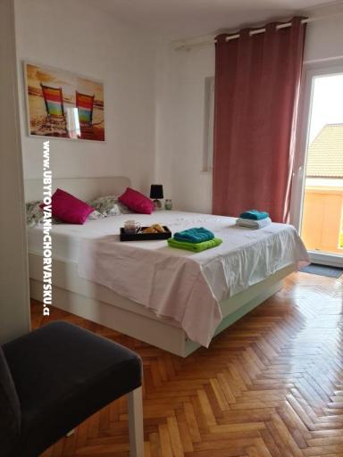 Apartments Školjkica – photo 13