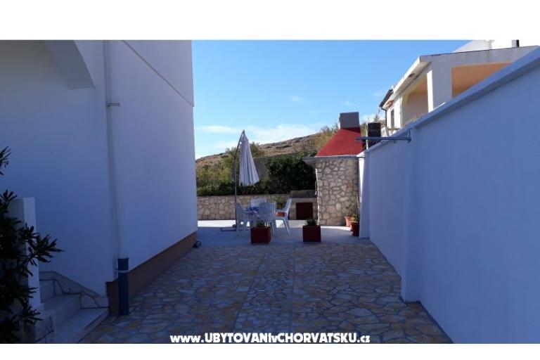 Apartments Tončica-H Pag – photo 10