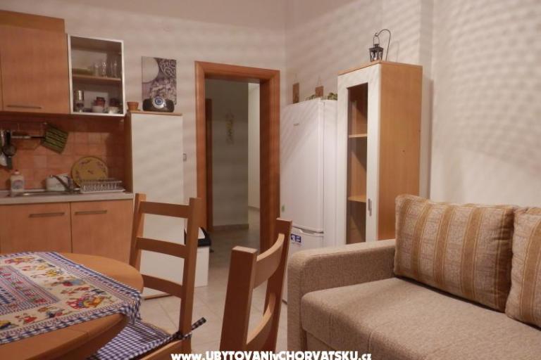 Apartments Kovačić - Villa Mila – photo 4