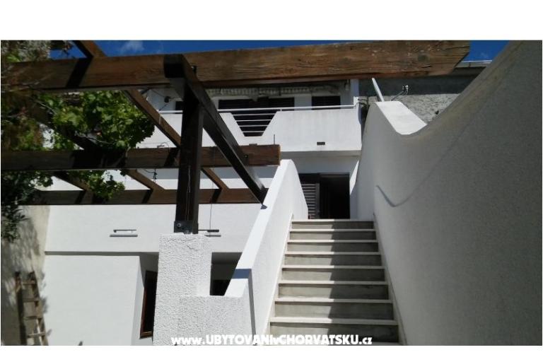 Renovated old house near sea in Pag – photo 2