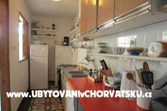 Renovated old house near sea in Pag – photo 5
