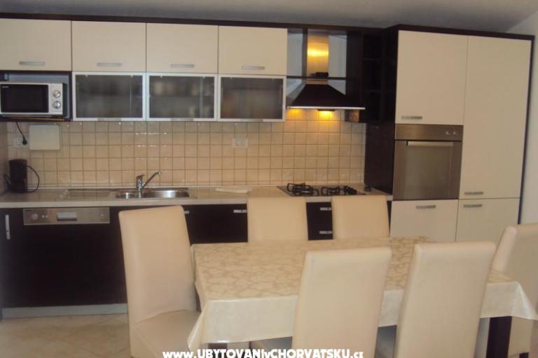 Apartment Lovre – photo 2