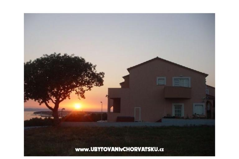 Apartments Ivan i Zeljka Pakostane – photo 14