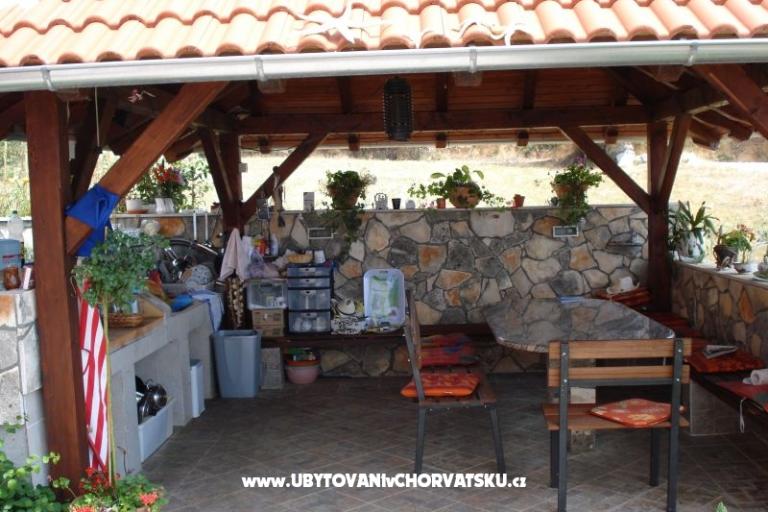 Apartments Ivan i Zeljka Pakostane – photo 18