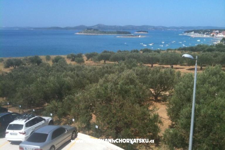 Apartments Ivan i Zeljka Pakostane – photo 5