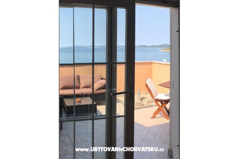 Apartments Ivan i Zeljka Pakostane – photo 6