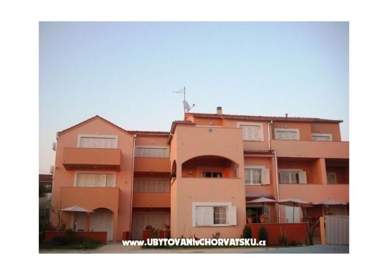 Apartments Ivan i Zeljka Pakostane – photo 9