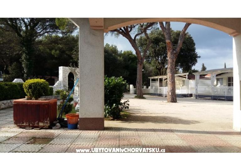 Apartments Lara – photo 2
