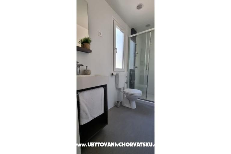 Mobile home Sunny day – photo 16