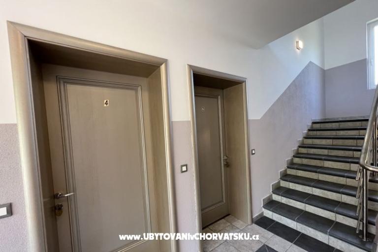 Apartments with pool Villa Julia 3  – photo 17
