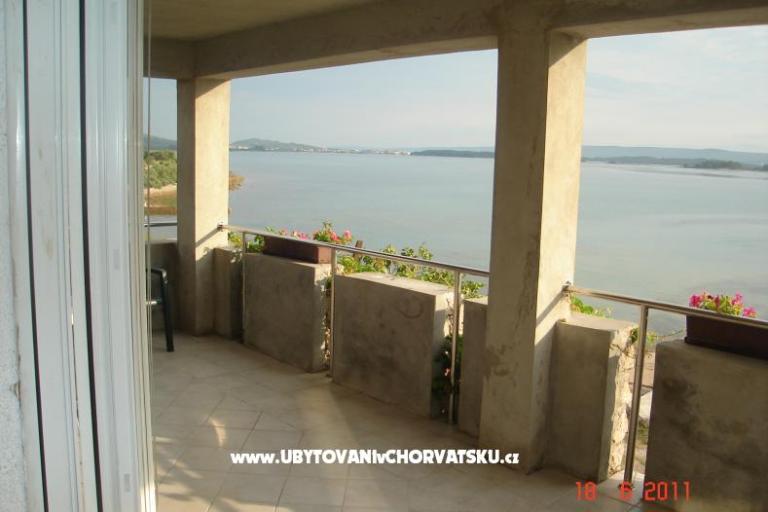Apartments na moru – photo 5