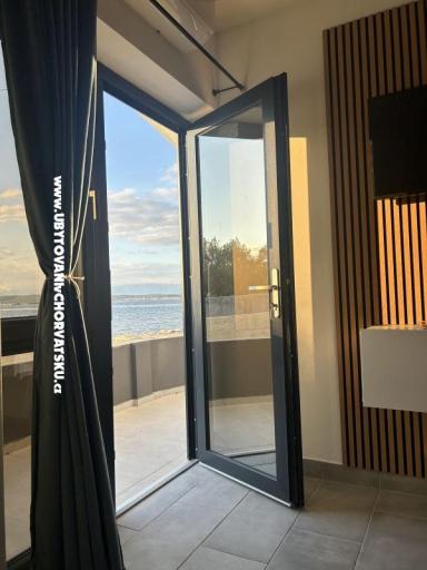 Holiday House first row to the sea – photo 6