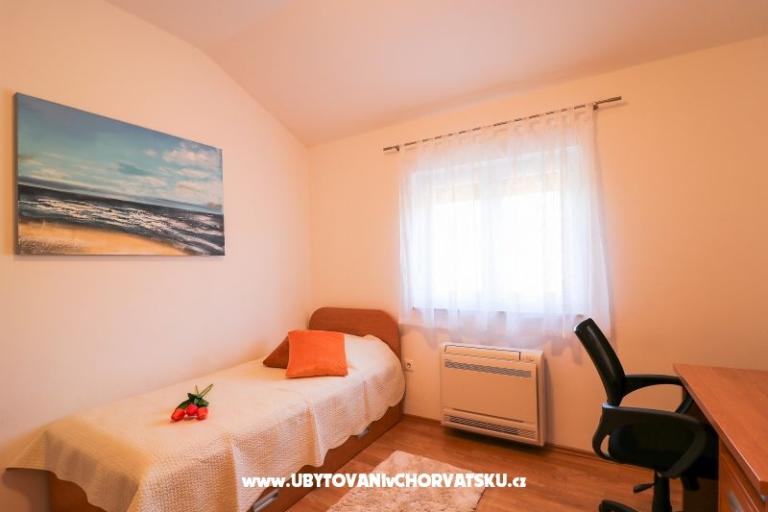  House with pool - Villa Marijana  – photo 13