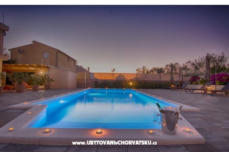  House with pool - Villa Marijana  – photo 2
