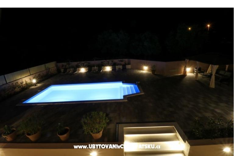  House with pool - Villa Marijana  – photo 4