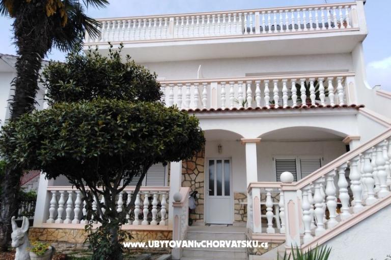 Apartments Čubrić – photo 4