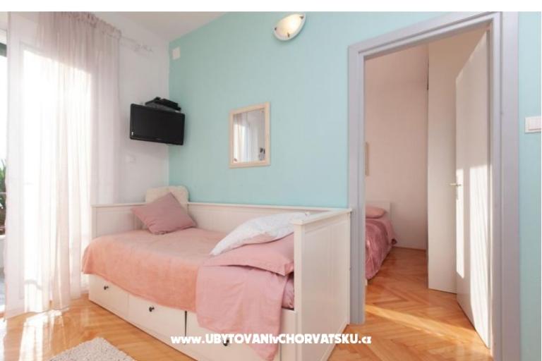 Apartments Ivandić Podgora – photo 12
