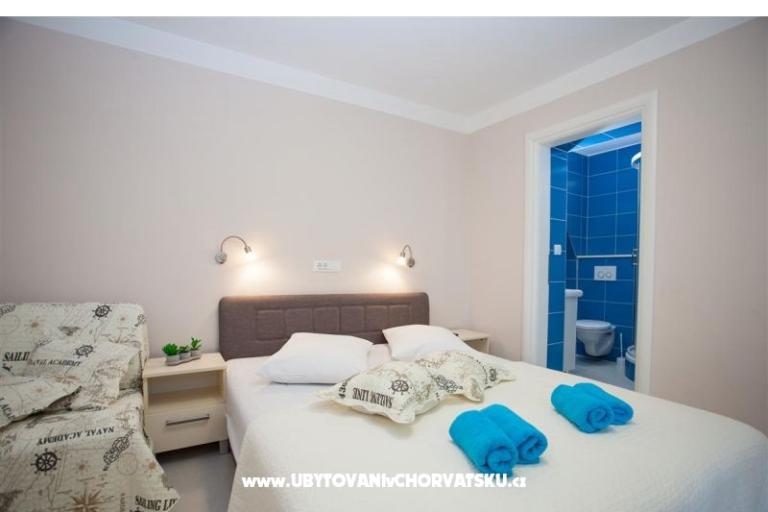 Apartments Lara – photo 12