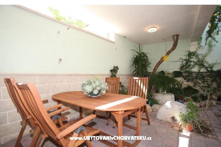Apartments Lara – photo 9