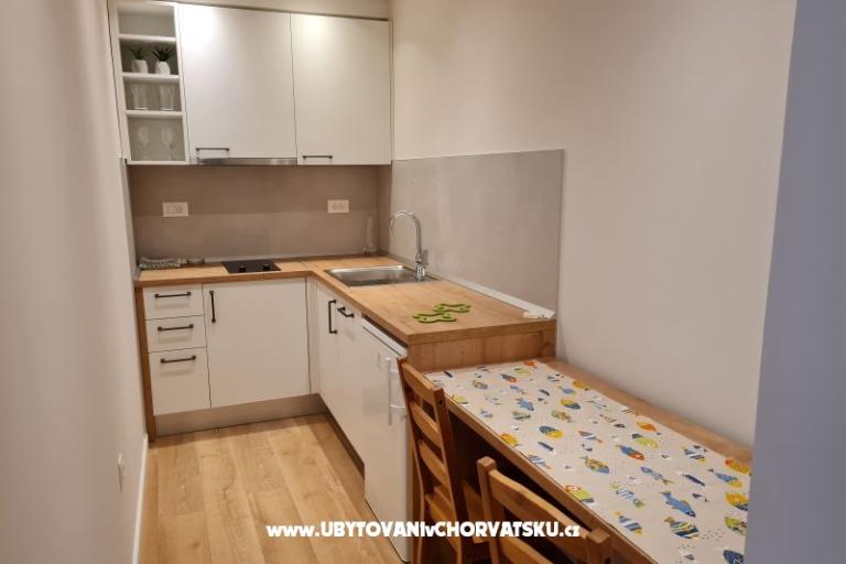 Beachfront Apartments Sinajko – photo 12