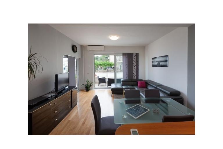L&L Apartment – photo 9