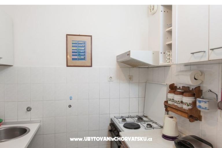 LI V R - Podgora – photo 9