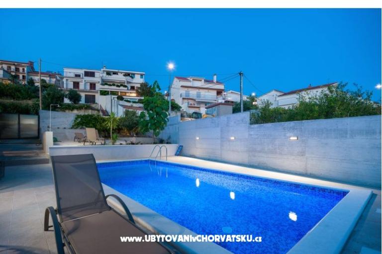 Apartments s bazenom Cvita/Podstrana – photo 16
