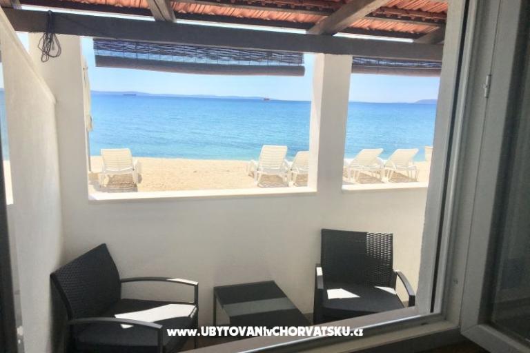 Apartment on the beach – photo 4