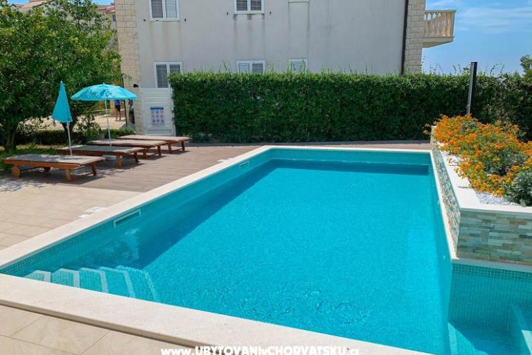 Apartments Lemon Garden with pool – photo 6