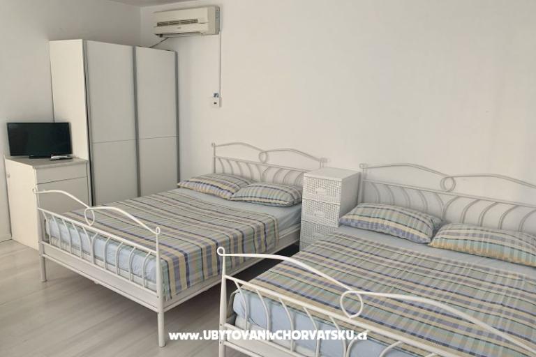 Apartments Lena – photo 11