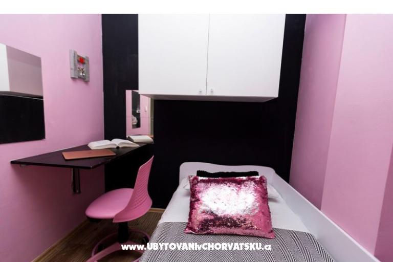 Apartment lux with garden – photo 11