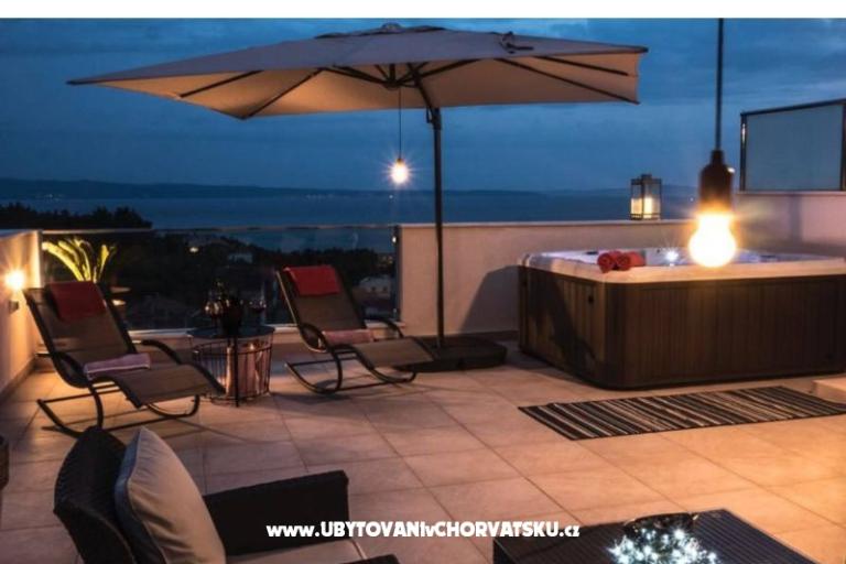 Bubbles Luxury Penthouse with jacuz – photo 5
