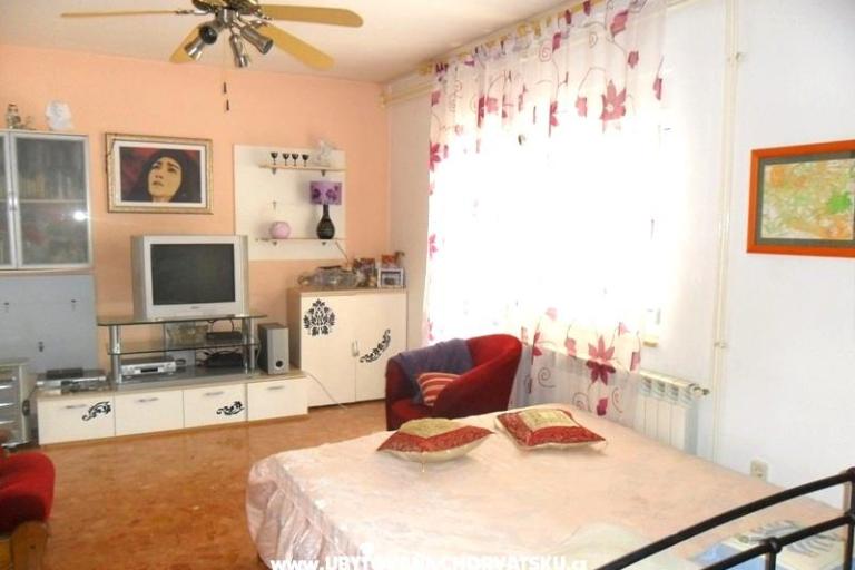 Apartments Tomi – photo 9