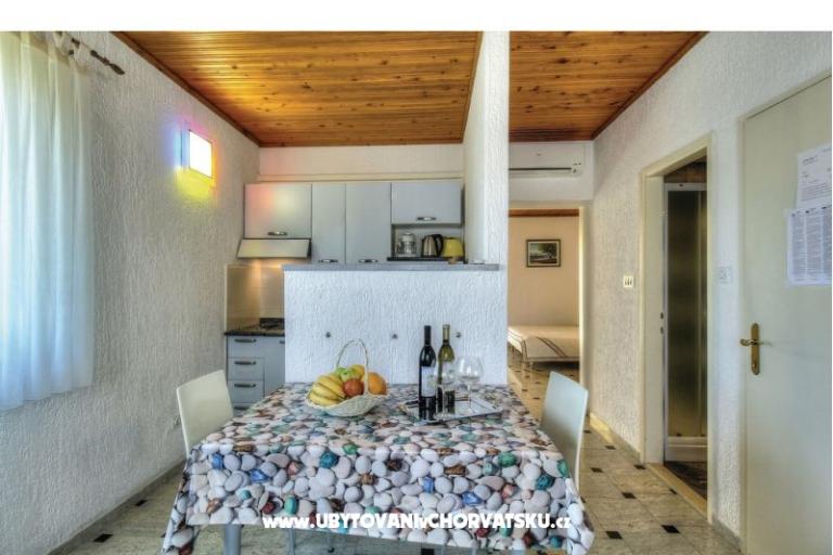 Apartments Suzi – photo 16