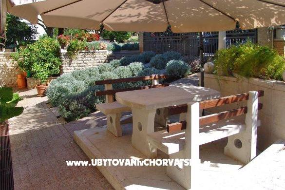 Apartments Tina – photo 17