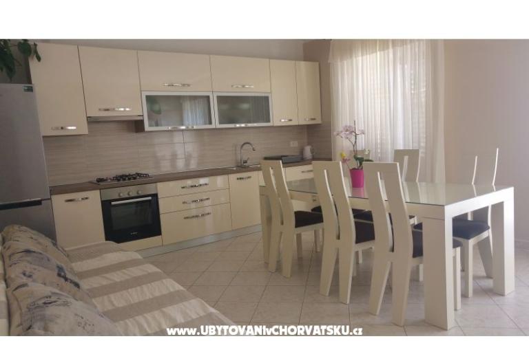 Apartments TONĆI I IRIS*** – photo 4