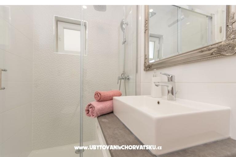 Apartments Bonaca - Prvi red do mora – photo 6