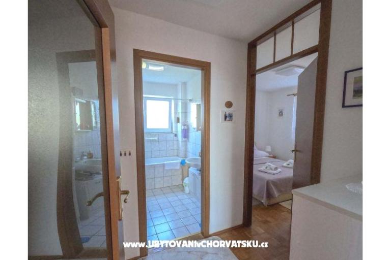 Apartment uz more i plažu – photo 19