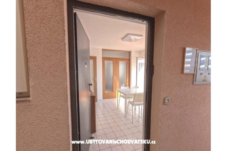 Apartment uz more i plažu – photo 6