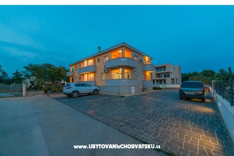Apartments Dora – photo 17