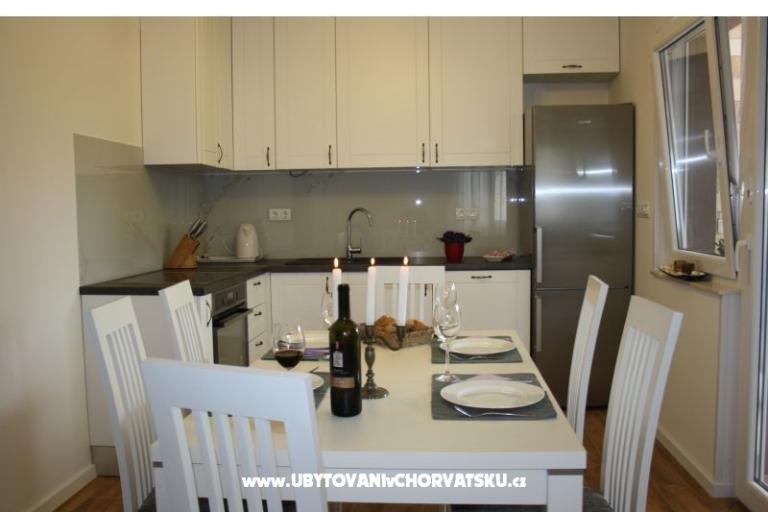 House Rose – photo 4