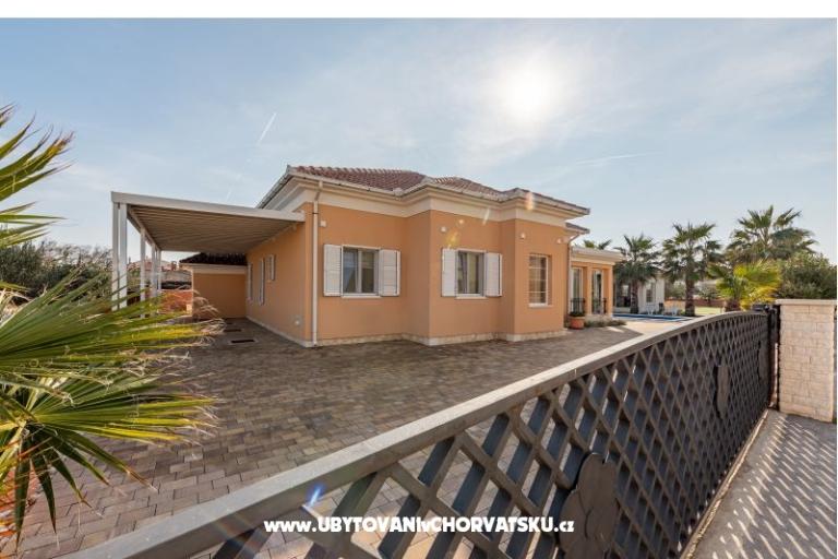 Luxury Villa Agape Palm Beach Tenis – photo 18