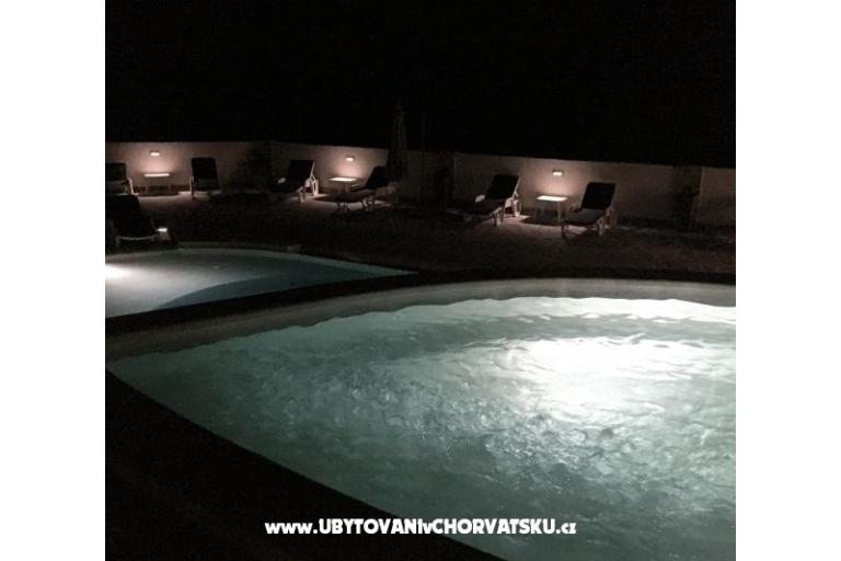 Apartments with pool Štinjan – photo 11