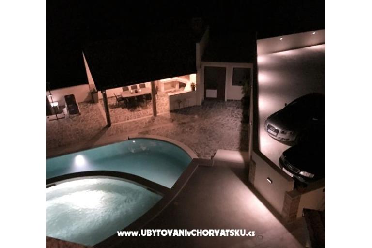 Apartments with pool Štinjan – photo 12