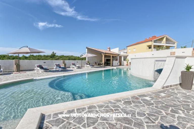 Apartments with pool Štinjan – photo 4