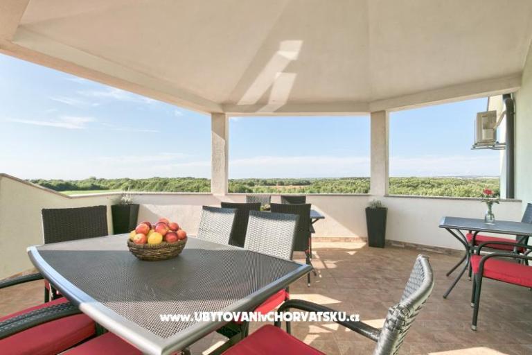 Apartments with pool Štinjan – photo 8